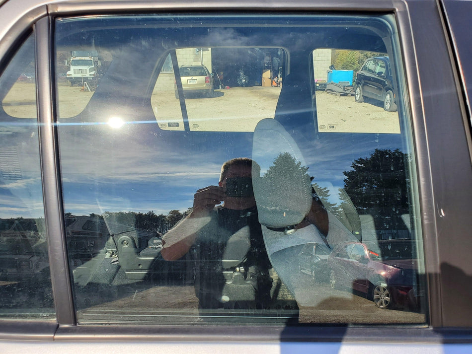 2002-2006 Honda CRV Rear RH Door Glass/Window (AS2 solar tint OEM