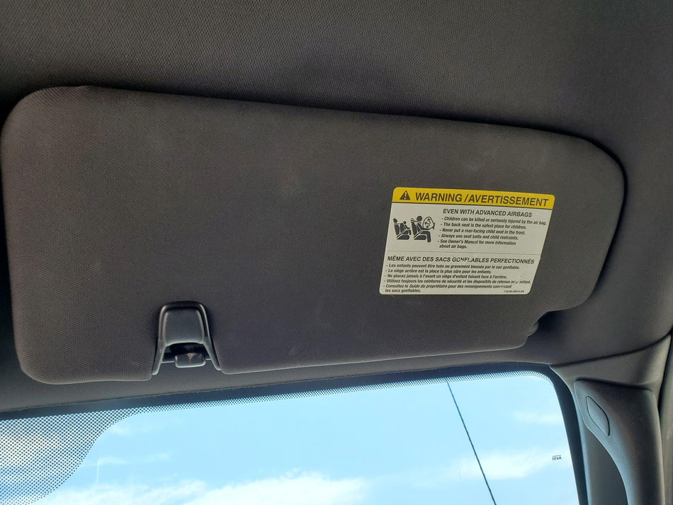 2010-2012 Right SunVisorIlluminationw/o sunroof with ogaragedooropenerFord