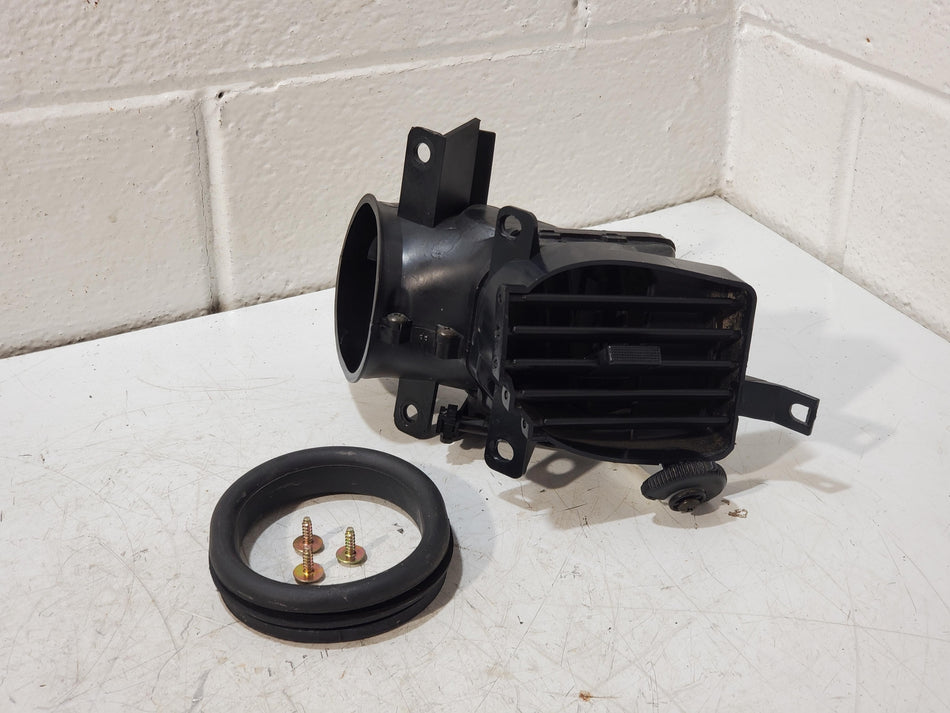 2001-2006 Hyundai Santa Fe Front RH Passenger Door Heater A/C Vent