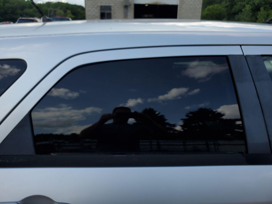 2005-2008 Dodge Magnum Rear RH Door Glass/Window (AS3 privacy tint)