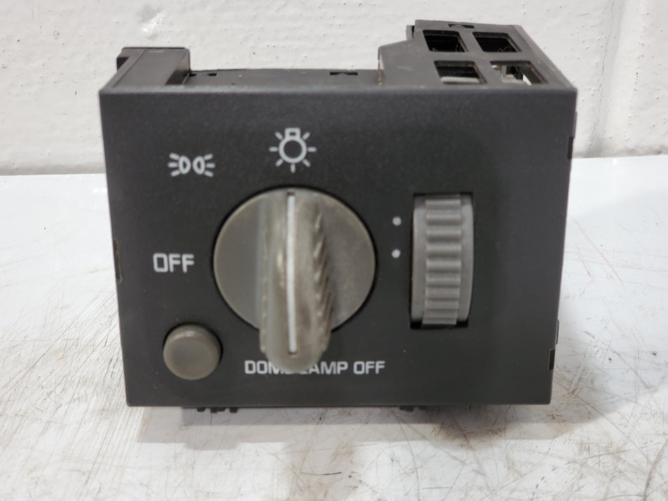 Headlight Switch 1995-2000 Chevy/GMC Tahoe Suburban Silverado Sierra Yukon