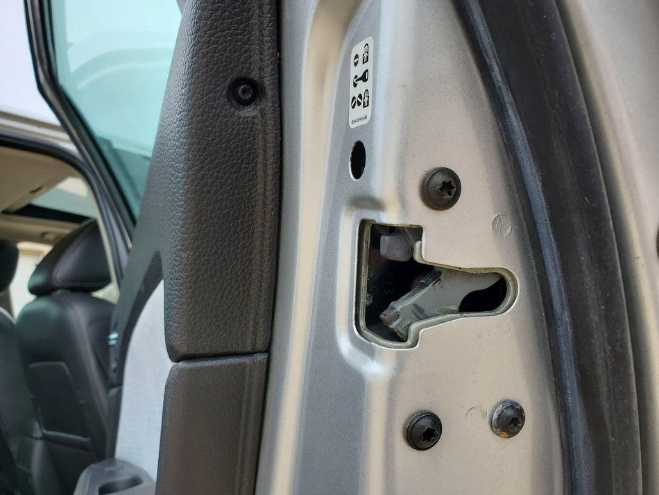 Rear RH Door Latch Assembly 2006-2011 Mercury Milan 2006-2012 Ford Fusion