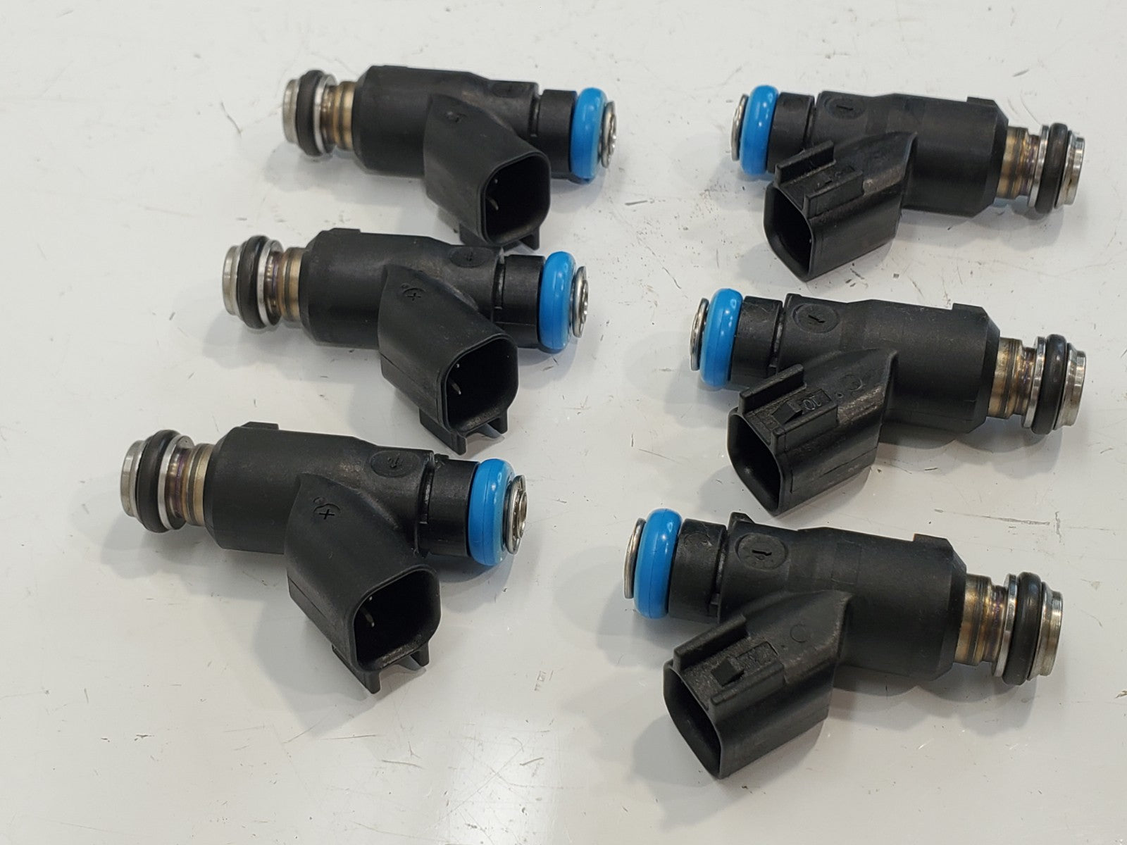 2006-2011 Chevy Impala 3.5L 3.9L Fuel Injectors OEM 12616862