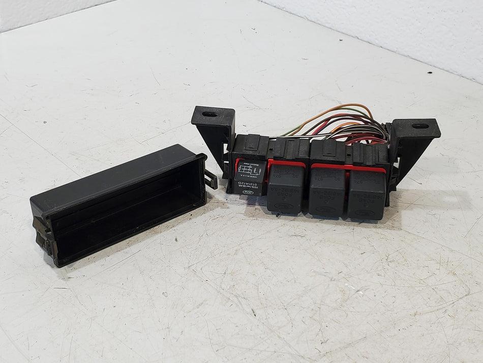 2000-2001-Ford F250 F350 XLT Interior Wiring Harness Relay Block YC3T-14A005-ZH
