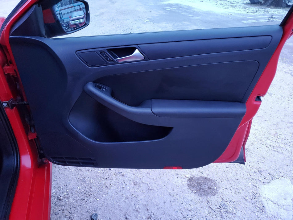 2011-2012 Volkswagen Jetta Front RH Inside Door Panel (sdn)(black)(leather