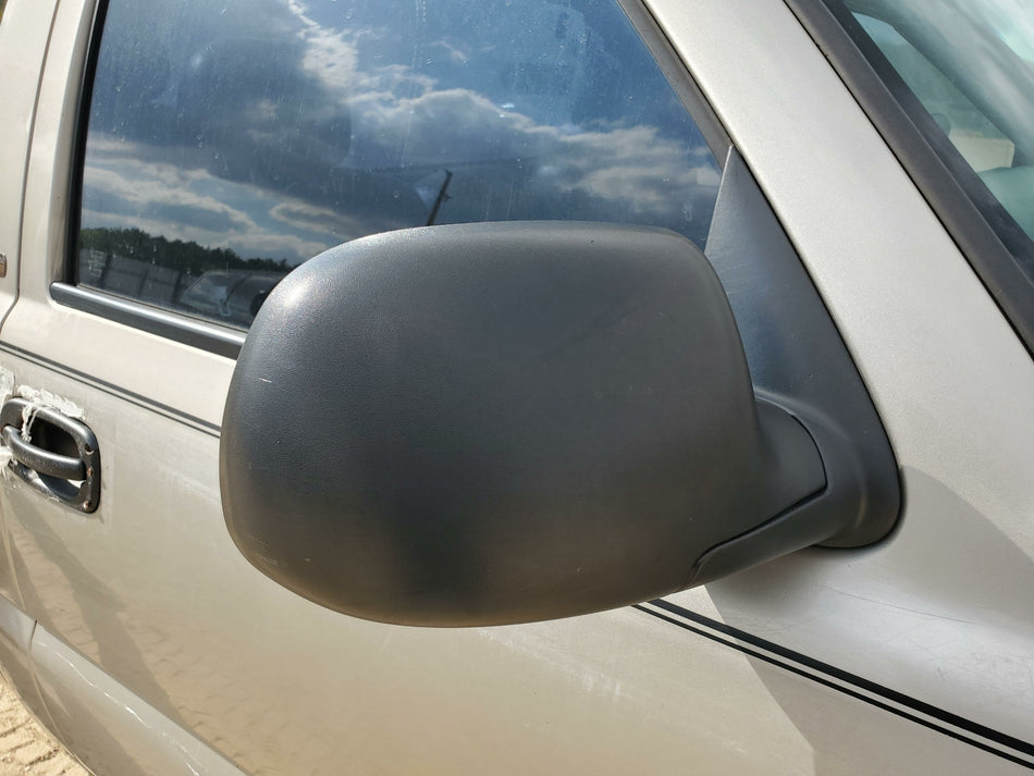 2000 01 02 03 04 05 06 07 Chevy Right RH Door Mirror Black Scratches 99