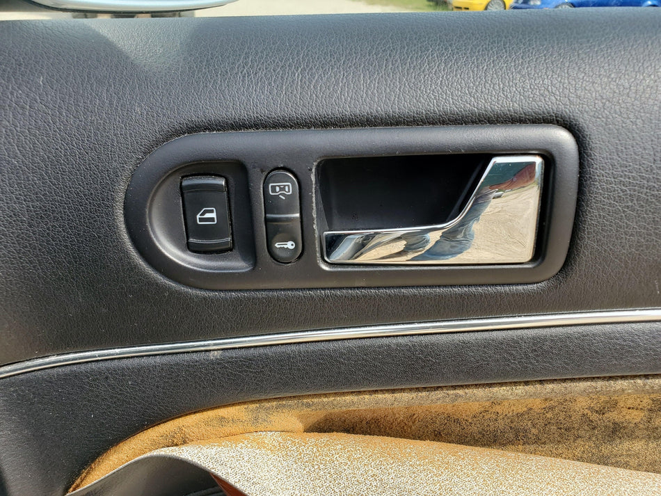1999-2005 Volkswagen Passat Front RH Inside Door Handle (chrome