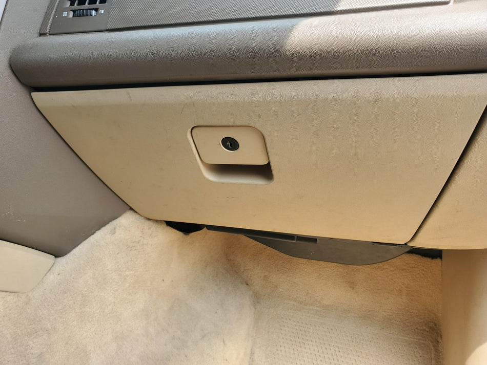 2004-2006 Cadillac SRX Glove Box (cashmere)(with key) OEM