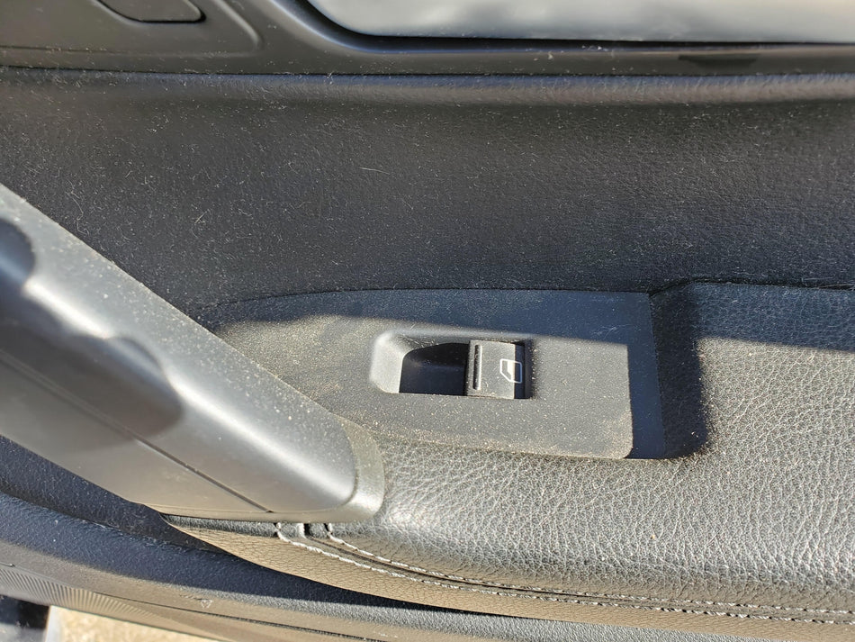 2009-2016 Volkswagen CC RH Rear Window Switch