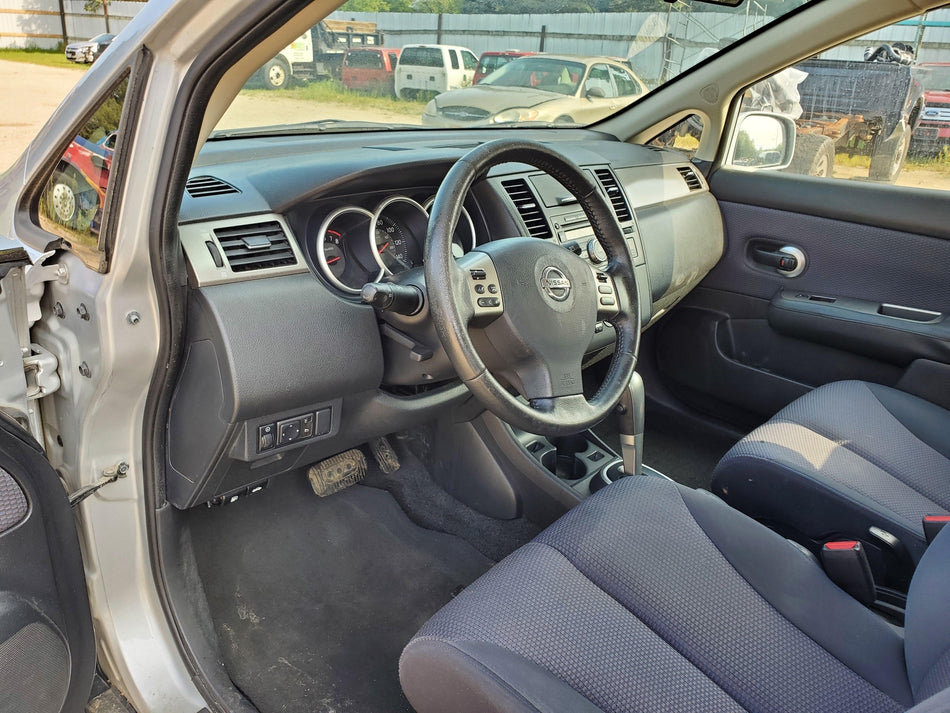 2007-2009 Nissan Versa Steering Column (#3 in breakdown)(floor shift)(with key