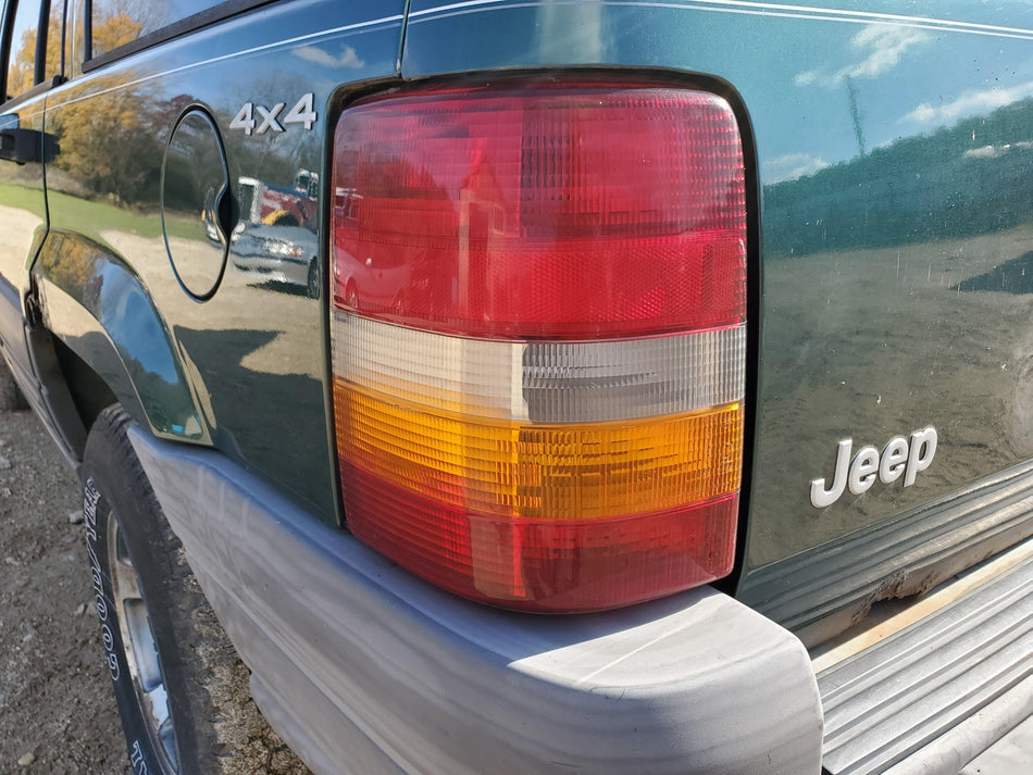 1993-1998 Jeep Grand Cherokee Rear LH Taillight Assembly