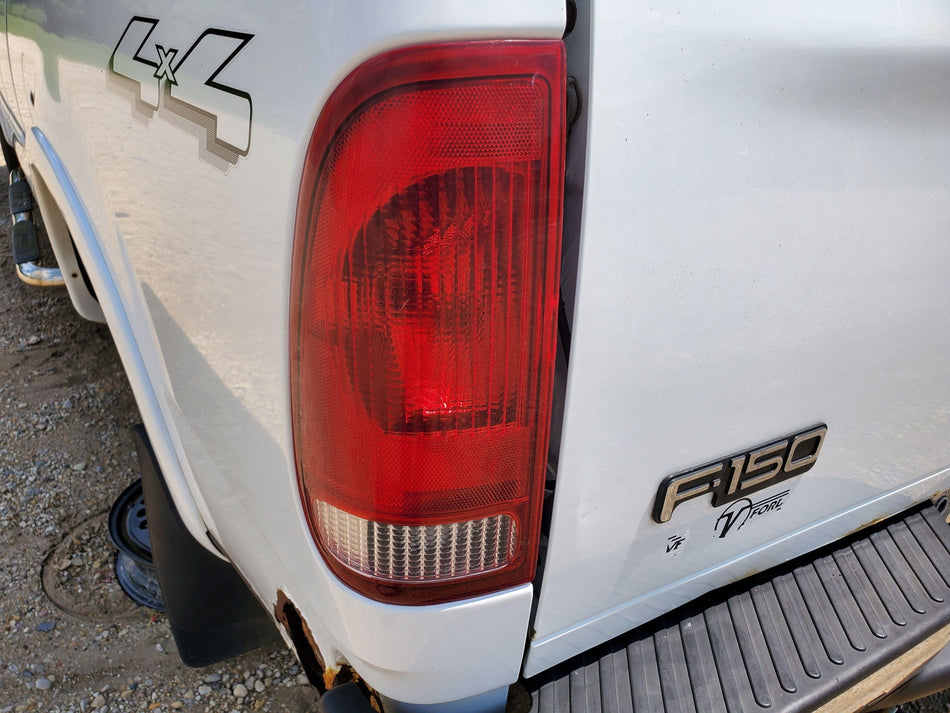 1997-2003 Ford F150 Rear LH Driver Tail Light Assembly (styleside)(super cab)