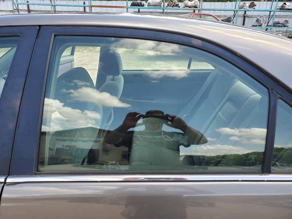 2002-2006 Toyota Camry Rear LH Door Glass/Window (ultraviolet)(AS2 solar tint)