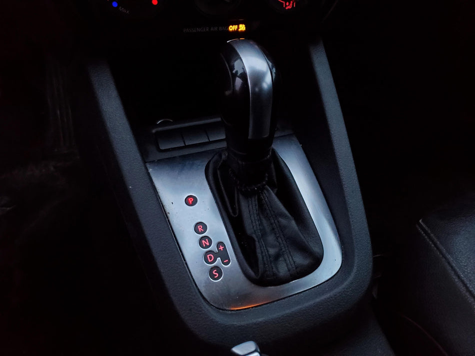 2011-2014 Volkswagen Jetta Auto Floor Shifter Assembly