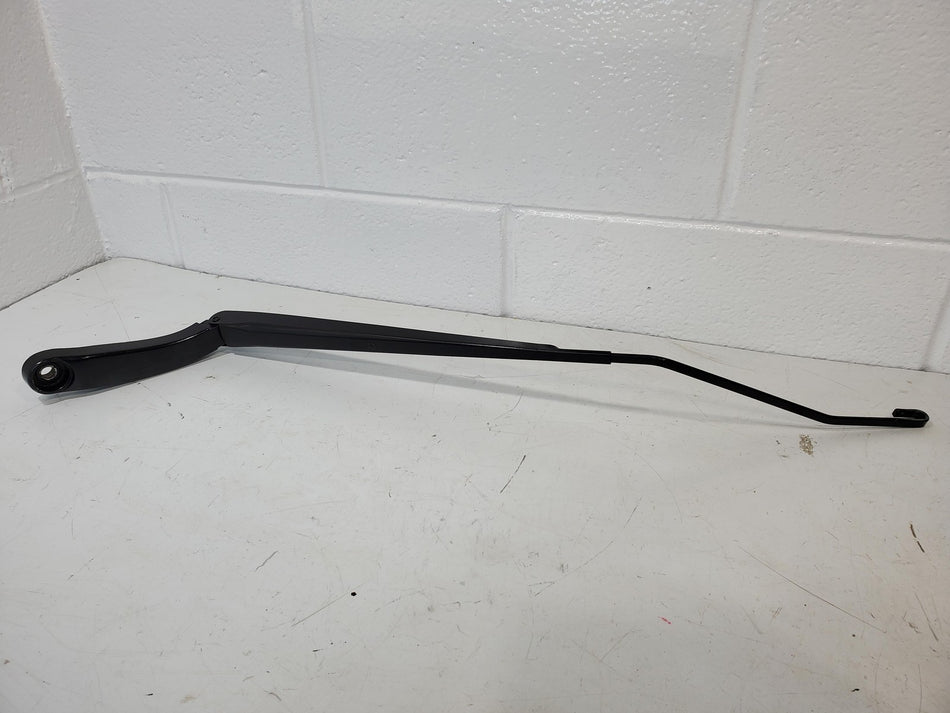 2011-2017 Grand Caravan RH RH Passenger Side Windshield Wiper Arm 05113044AB OEM