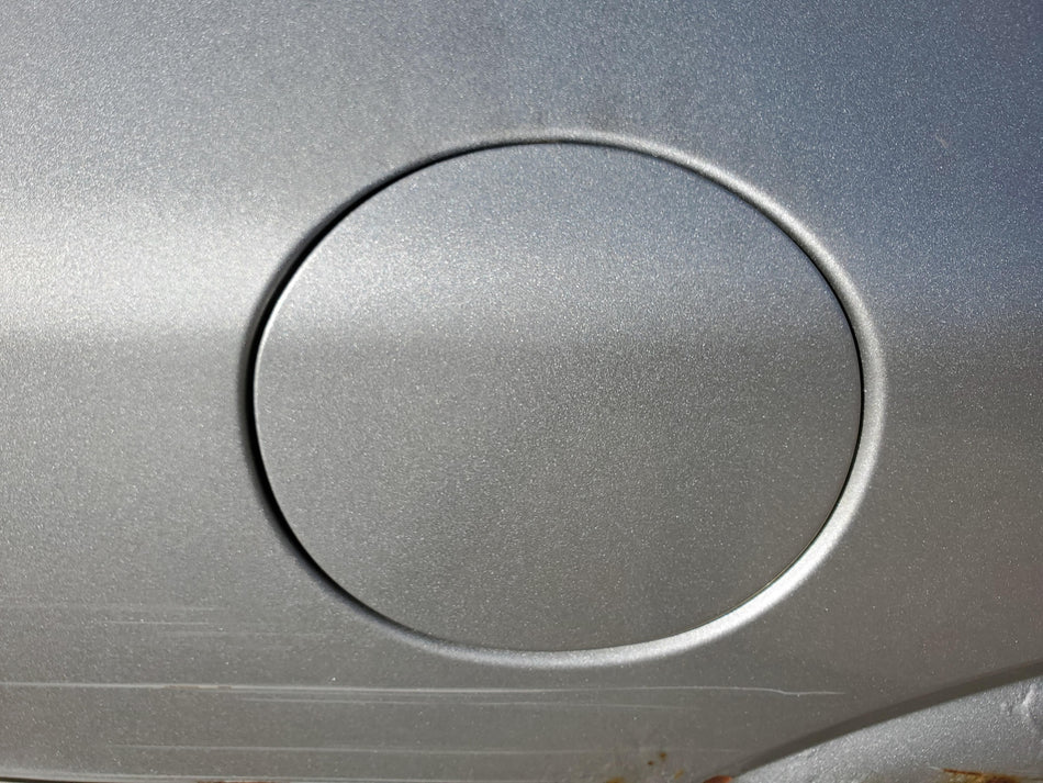 2000-2006 Lincoln LS Fuel Tank Filler Door Lid (JP silver birch OEM