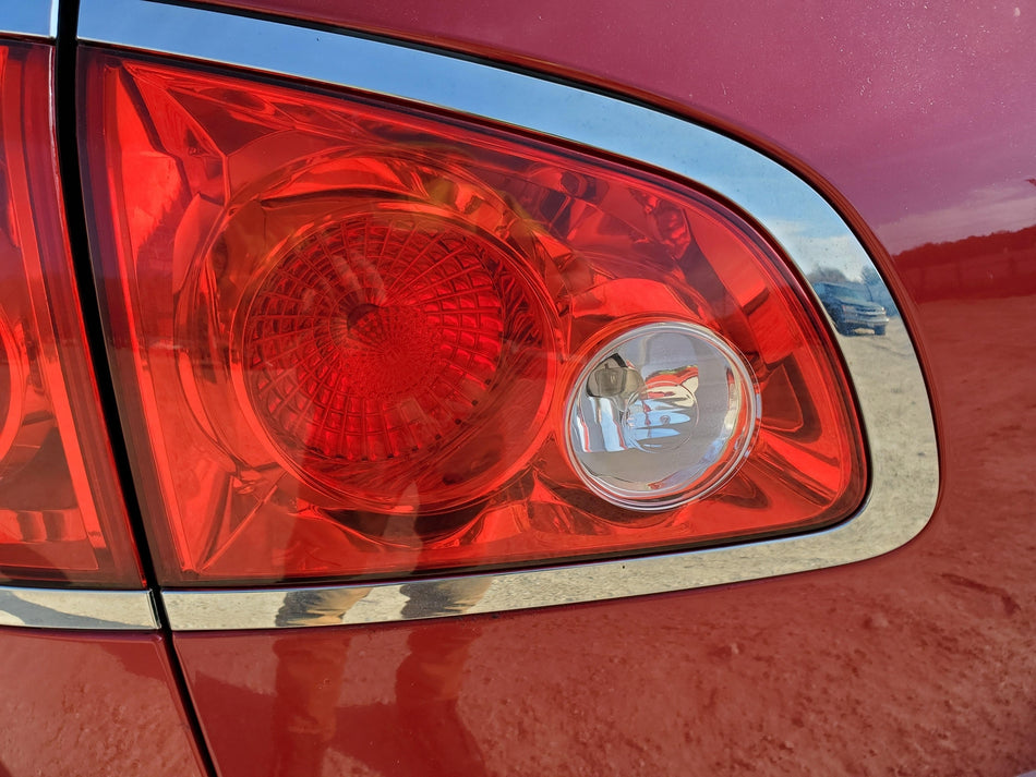 Left LH Tail Light Assembly (Lid Mounted) Buick Enclave 08 09 10 11 2012