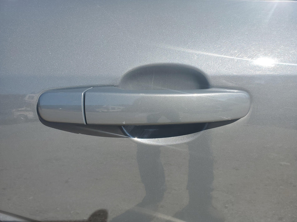 Rear RH Outside Door Handle Assembly (techno gray 411P) 2007-2009 Saturn Aura