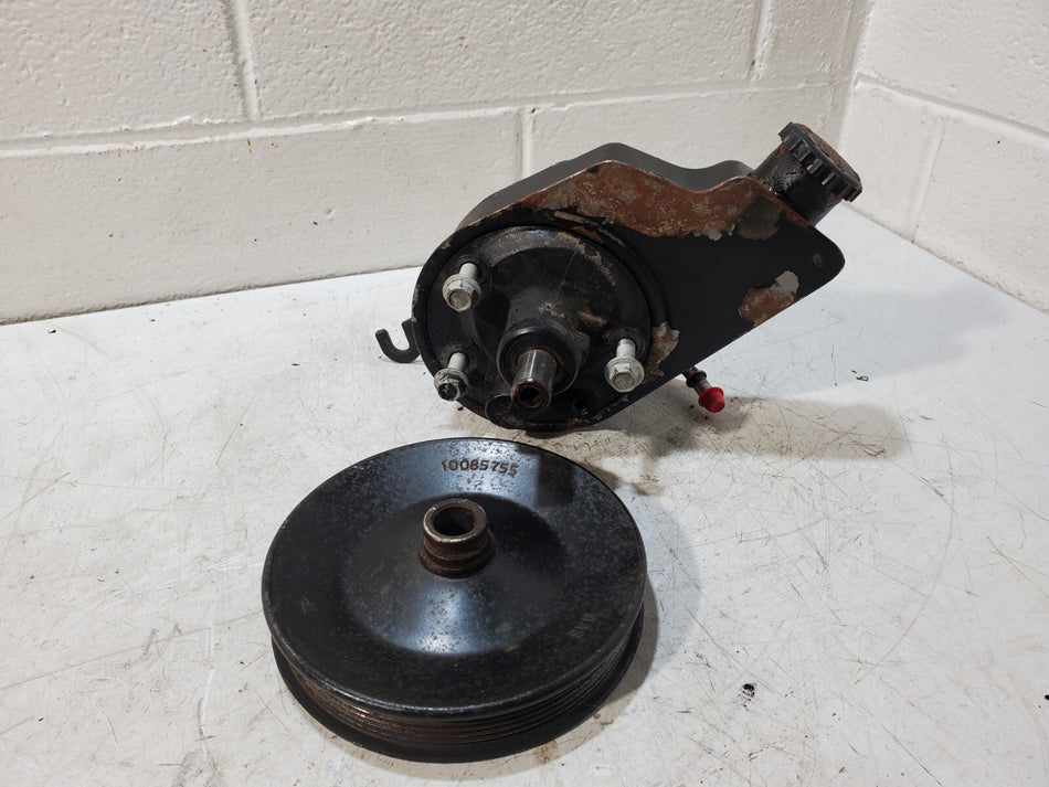 1996 GMC Yukon Chevy Tahoe Power Steering Pump with Pulley #26041315
