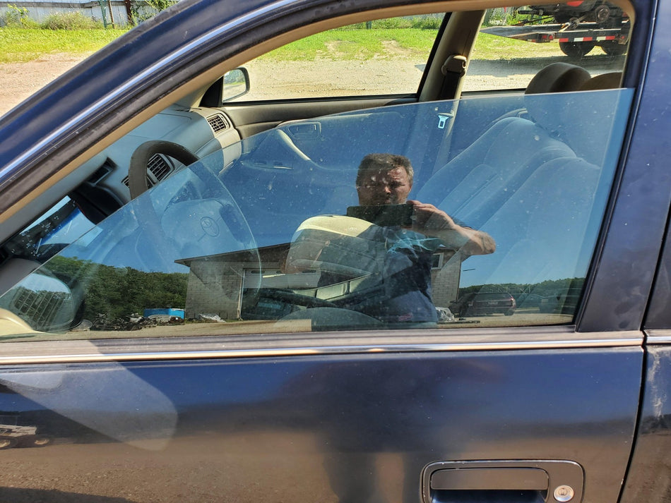 1997-2001 Toyota Camry Front LH Door Glass/Window (AS2)(ultraviolet) From 4/97