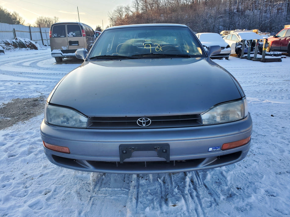 1992-1994 Toyota Camry Front Grille
