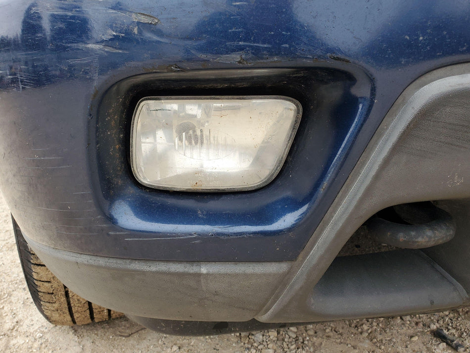 2002-2009 Chevy Trailblazer Right RH Fog Lamp Bumper Mounted