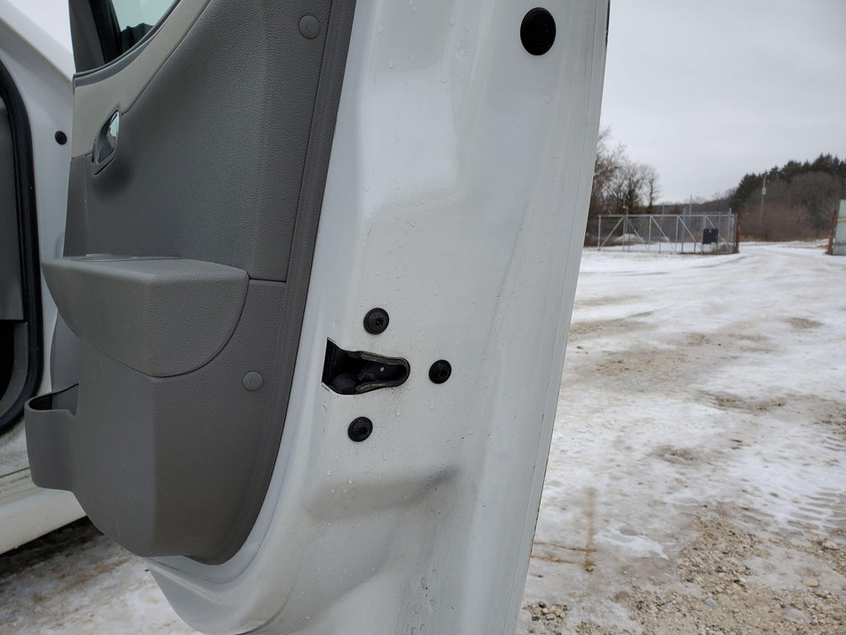 Front Door Latch Chevy MALIBU Right 10