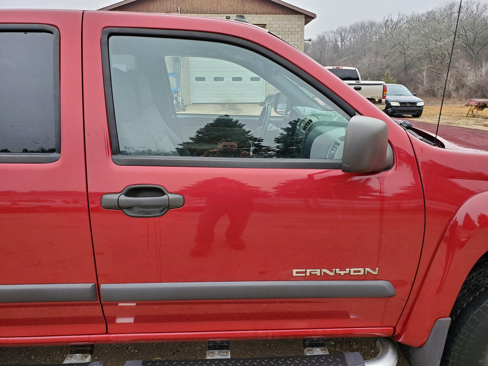 Front RH Door (w/o mirror inside door panel) 2004-2012 GMC/Chevy Canyon/Colorado