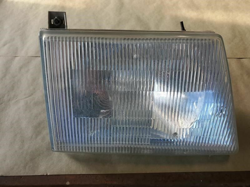 1997-2004 Ford E150 250 350 450 RH Passenger Headlight OEM
