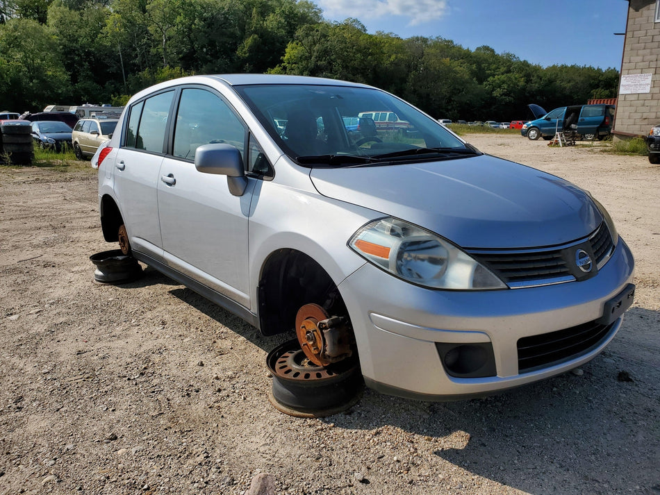 2007-2012 Nissan Versa Front RH Axle Shaft (AT)(CVT