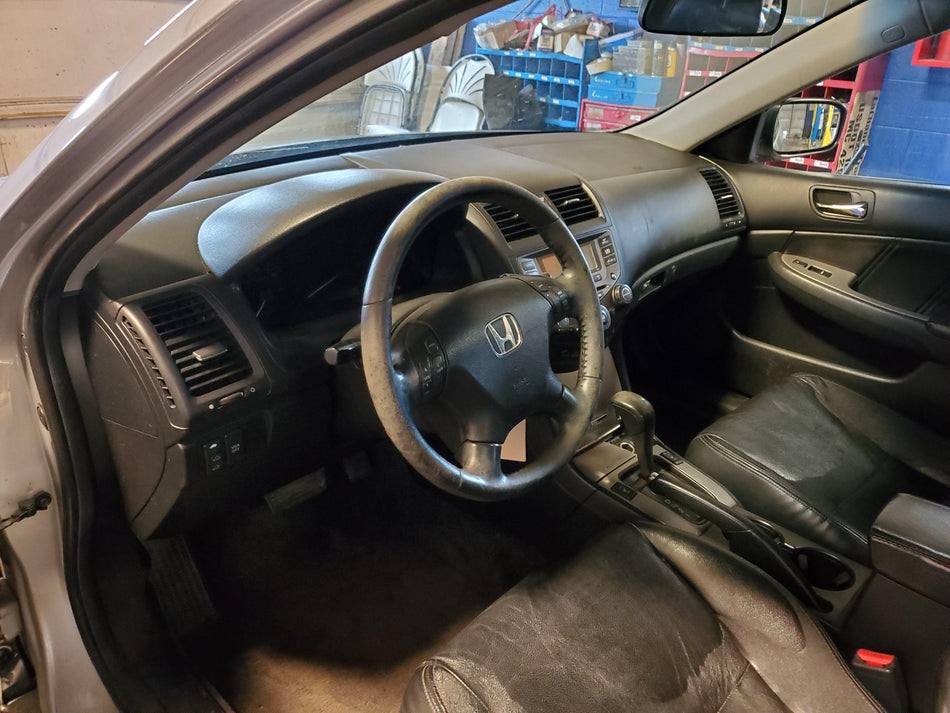 2006-2007 Honda Accord Steering Colum (No Steering Wheel) (No Switches OEM