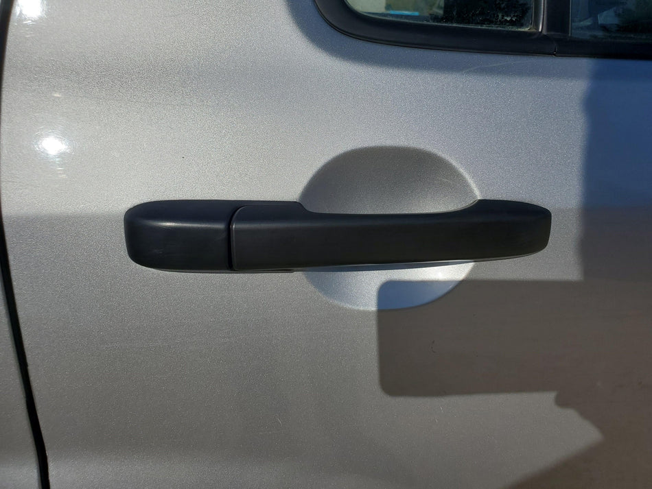 2002-2006 Honda CRV Rear RH Outside Door Handle Assembly (moulded black OEM