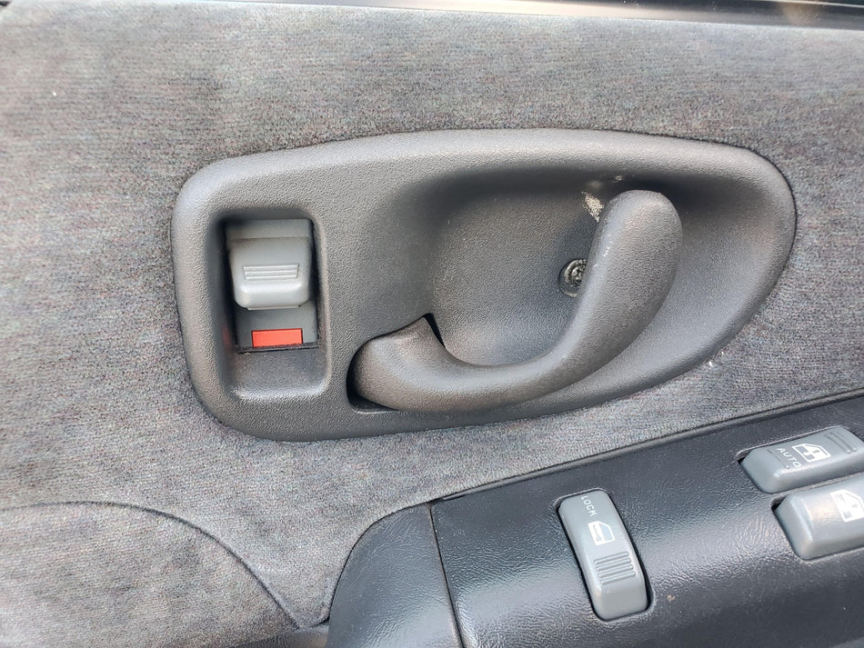 Front LH Inside Door Handle 1999-2005 Chevy Blazer
