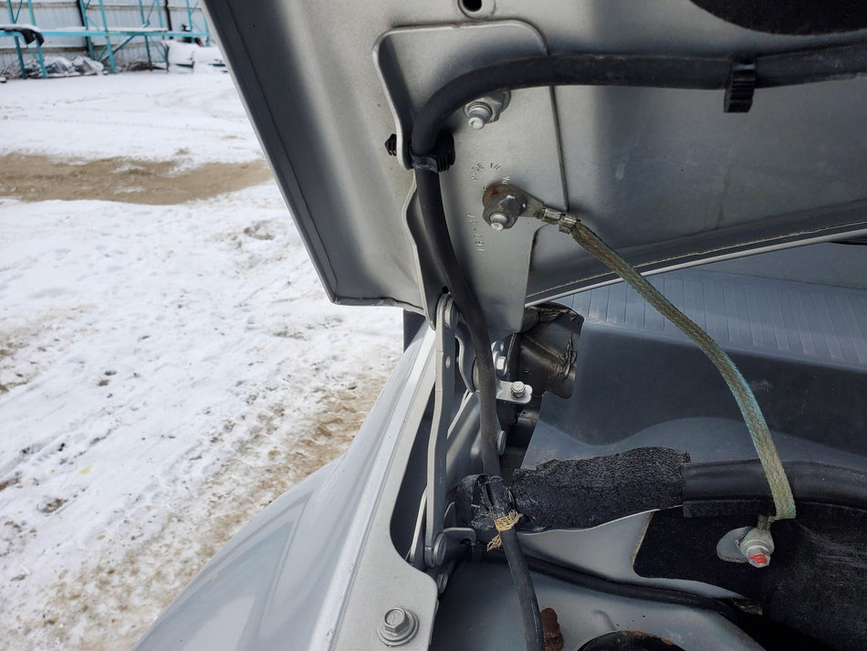 RH Passenger Hood Hinge (silver) 2007-2012 Dodge Caliber