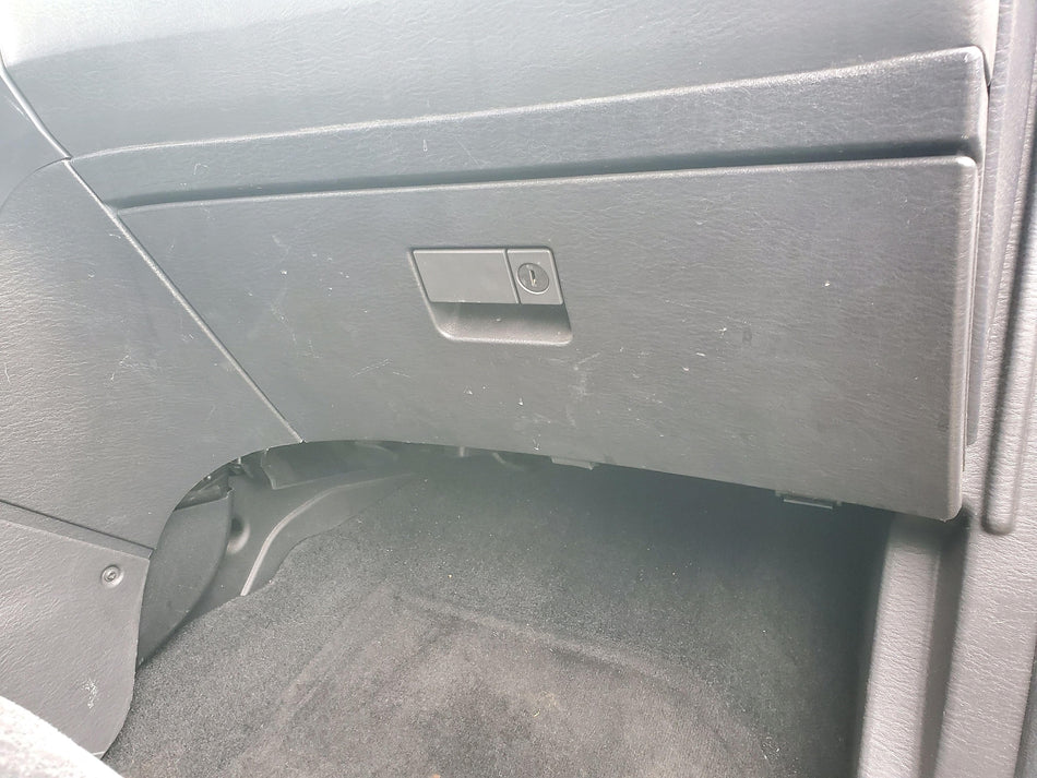 Glove Box CHRYSLER PACIFICA 04