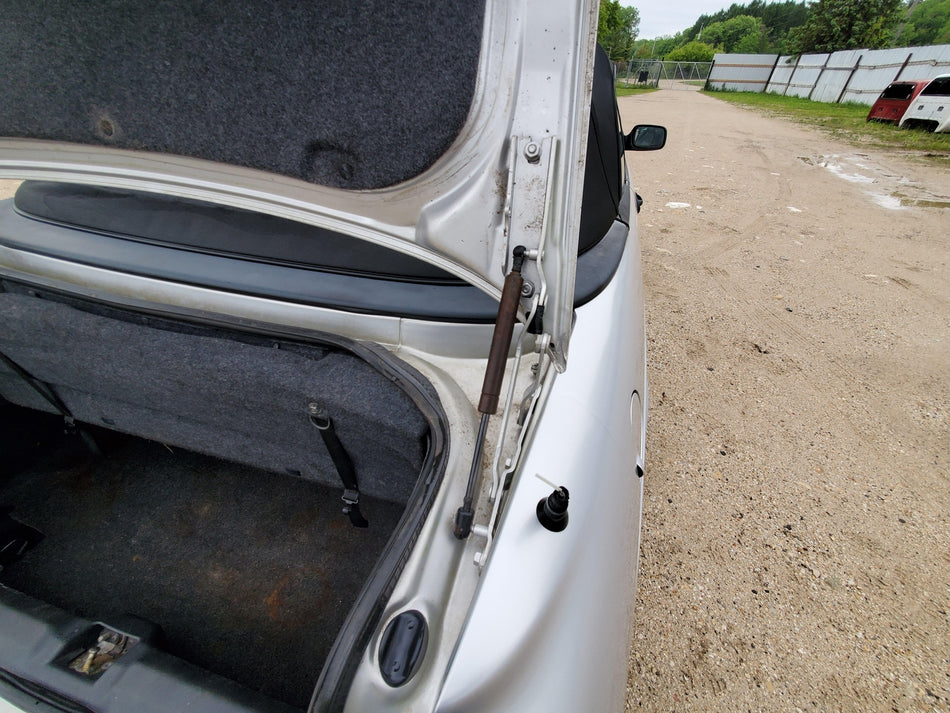 1999-2001 SAAB 9-3 Covertible RH Trunk Lid Hinge Silver