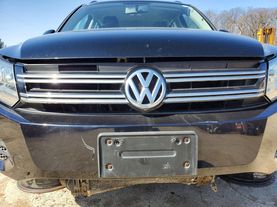 2012-2018 Volkswagen Tiguan Upper Grille (black) OEM