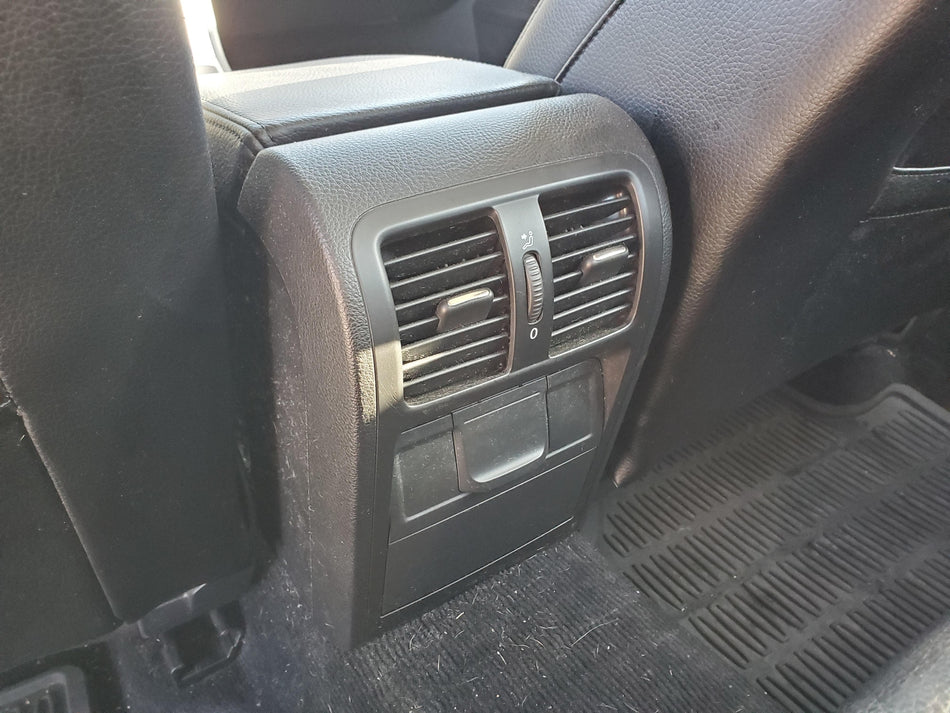2009-2010 (to 11/7/10) Volkswagen CC Front Console Rear Air Vent Panel (black