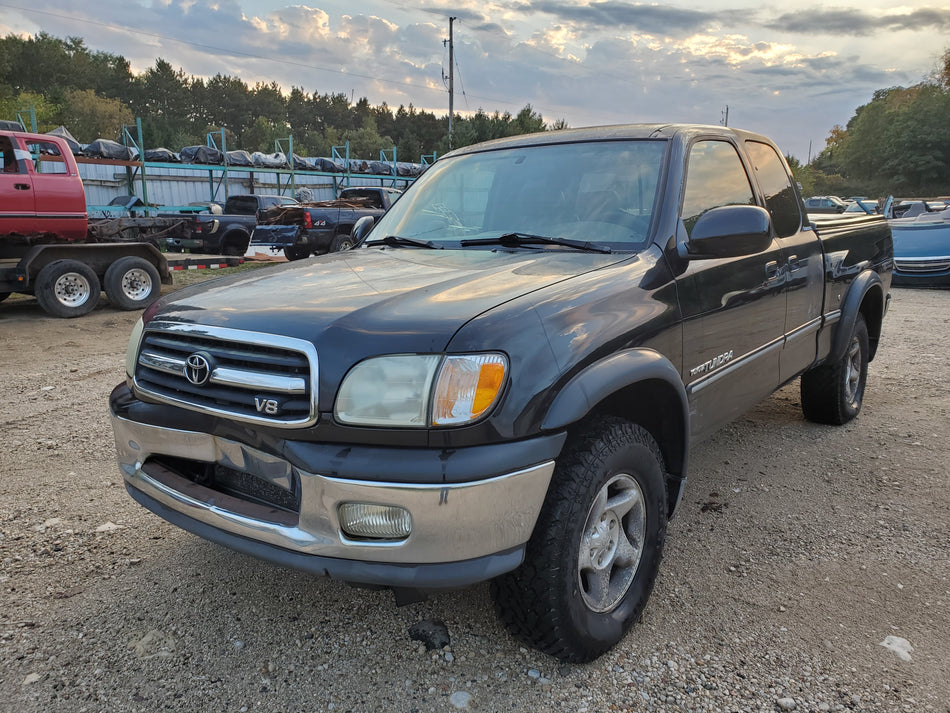 2002 Toyota Tundra Parts Vehicle – Stock #260009