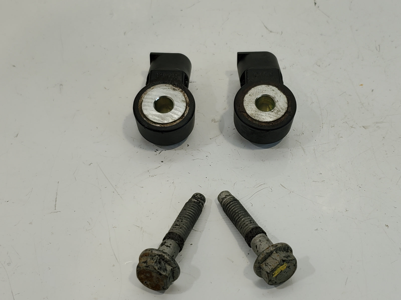 2006-2011 Chevy Impala 3.5L 3.9L Ignition Knock Sensors w/Bolts 12623730 OEM