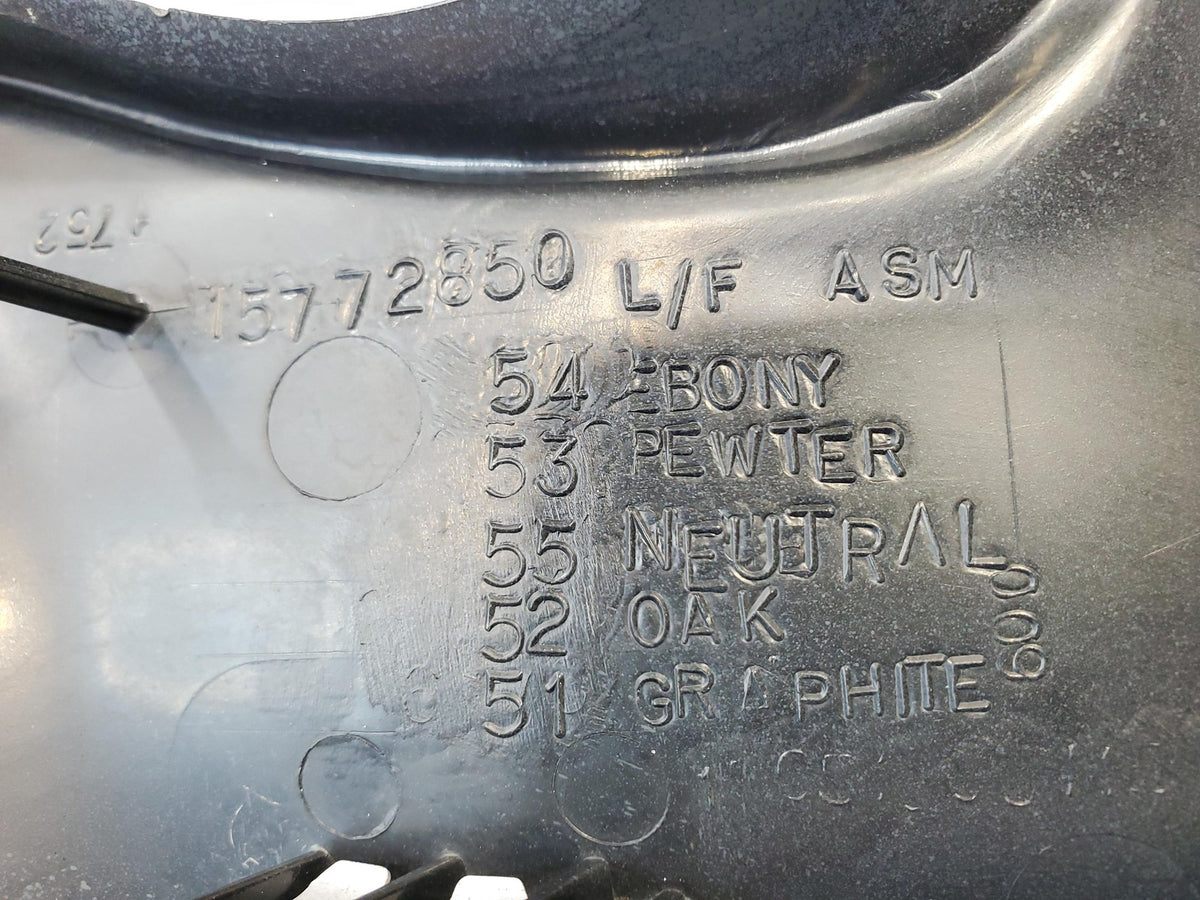8931962